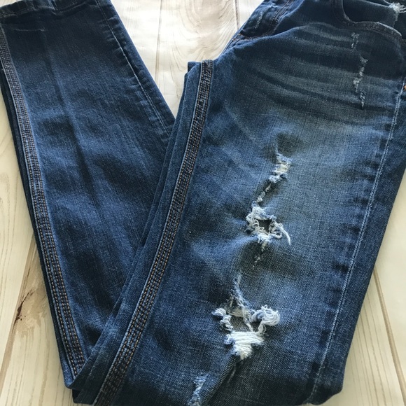 (Sold) Vigoss Denim Distressed Jeans,  Juniors 7 - Picture 3 of 8